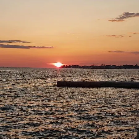 Luce With Shared Pool Apartman *