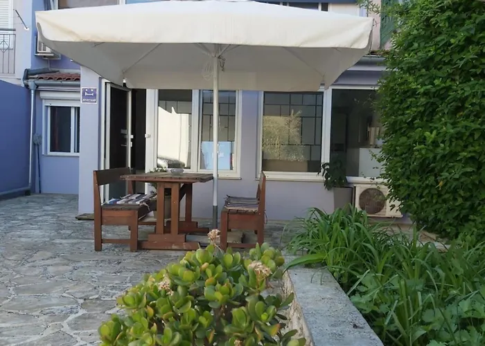 Luce With Shared Pool Appartement