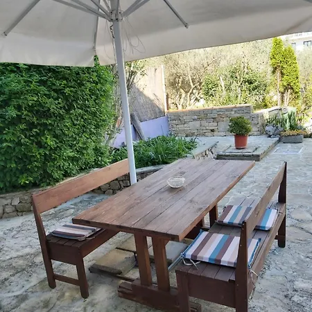 Apartment Studio Luce With Shared Pool Sami-Basement Zadar