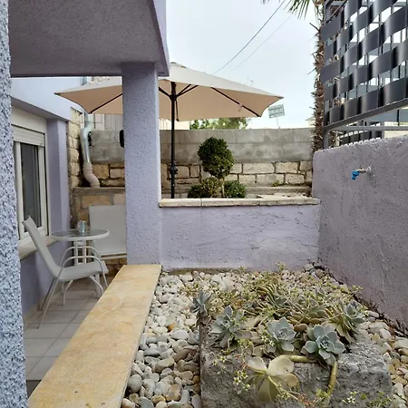 דירה Luce With Shared Pool Sami-basement *